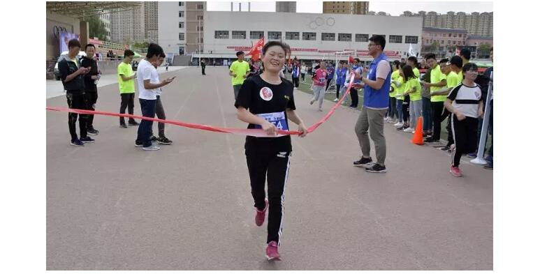 “助力夢想 為愛奔跑”蘭州高校大型公益跑蘭州工業(yè)學院站