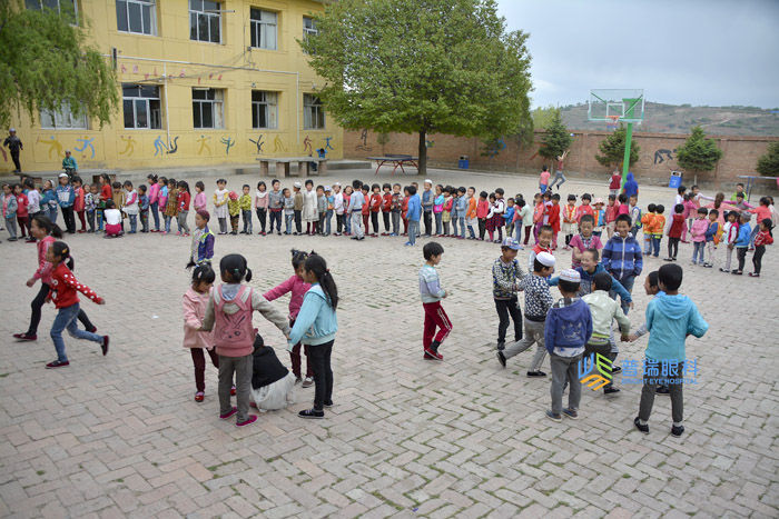 迎六一，高校公益跑愛心小學義診